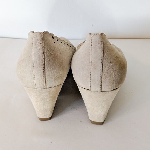 Talbots suede beige wedges, size 7 - Picture 3 of 4